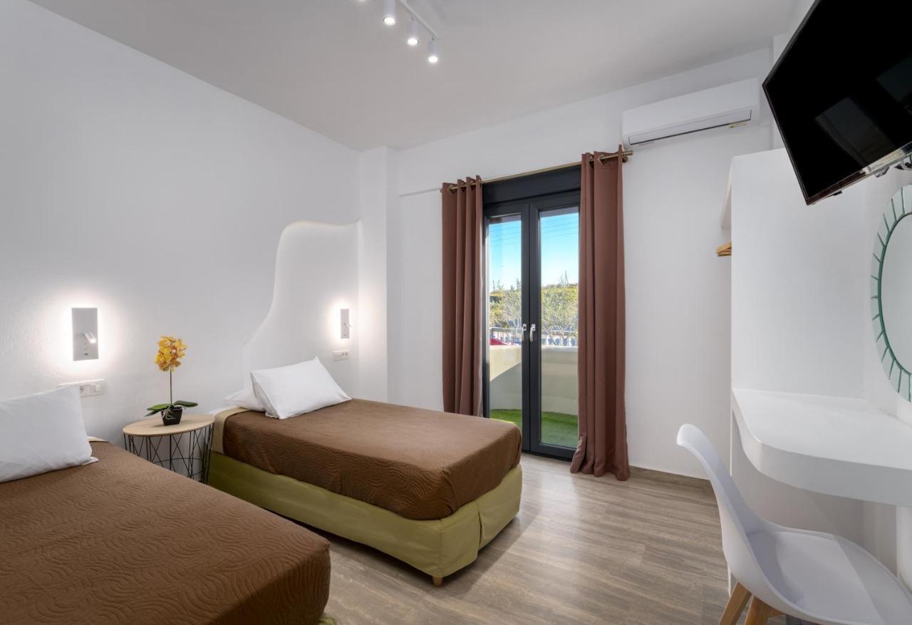 Christianna & George Luxury Hot Tub Apartment Fira  Bagian luar foto