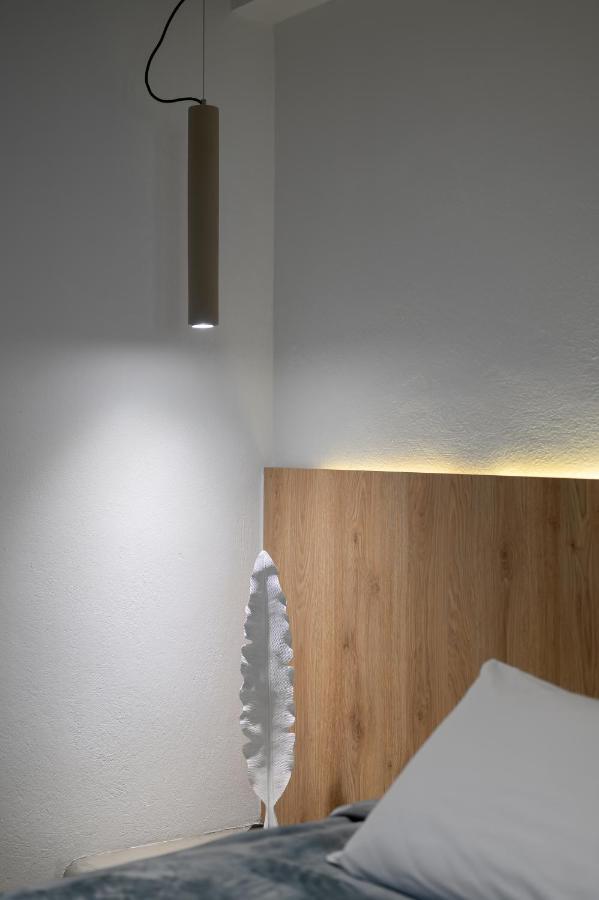 Christianna & George Luxury Hot Tub Apartment Fira  Bagian luar foto